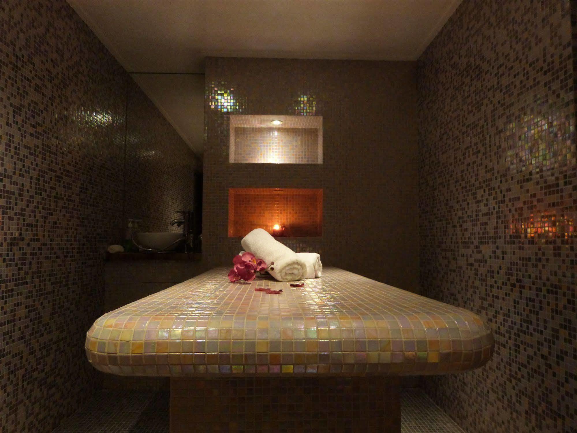 Ax Hotel Spa & Restaurant Chorges Exteriér fotografie